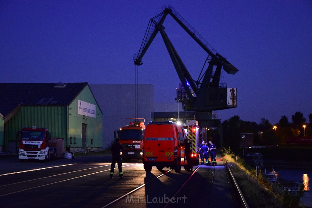 Havarie Wassereinbruch Motorraum beim Schiff Koeln Niehl Niehler Hafen P275.JPG - Miklos Laubert